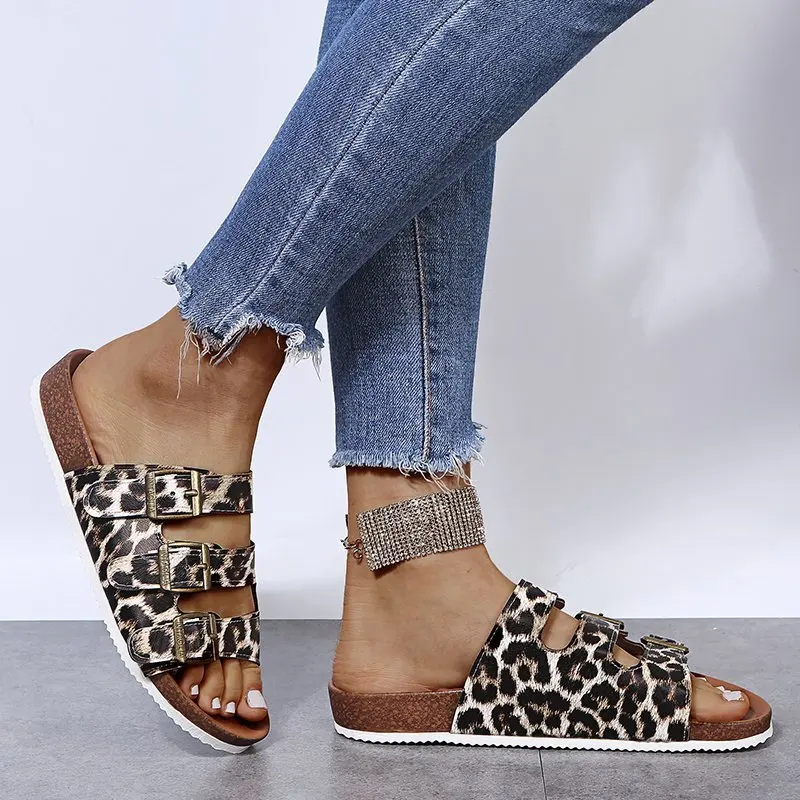 2021New Style Flat Sandals for Women Casual wedges sole Open Toe Beach leopard Slides snake slippers
2021New Style Flat Sandals for Women Casual wedges sole Open Toe Beach leopard Slides snake slippers