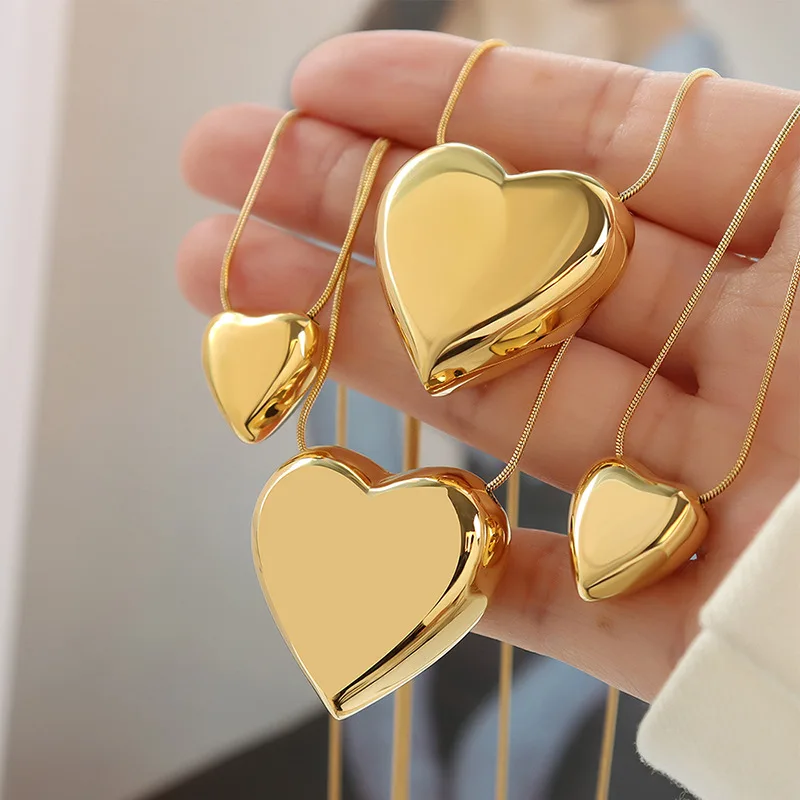 2023 Summer Fashion Trendy Love Heart Pendant Necklace Waterproof Titanium Steel Clavicle Chain Gold Heart Necklace For Women
2023 Summer Fashion Trendy Love Heart Pendant Necklace Waterproof Titanium Steel Clavicle Chain Gold Heart Necklace For Women