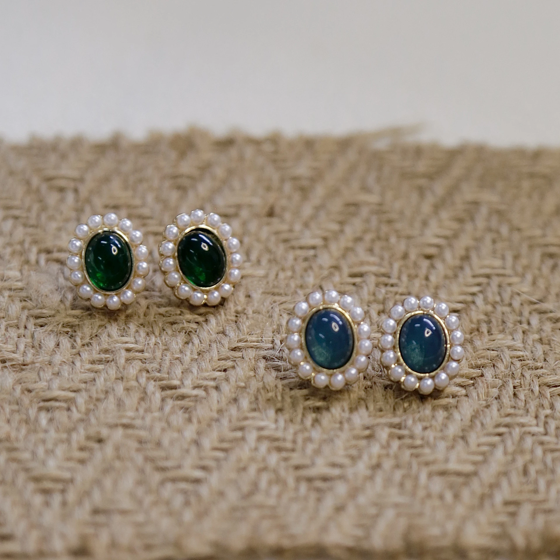New Design Vintage palace French exquisite blue dark green translucent gemstone earrings inlaid pearls silver needle earrings, Blue /green
New Design Vintage palace French exquisite blue dark green translucent gemstone earrings inlaid pearls silver needle earrings, Blue /green