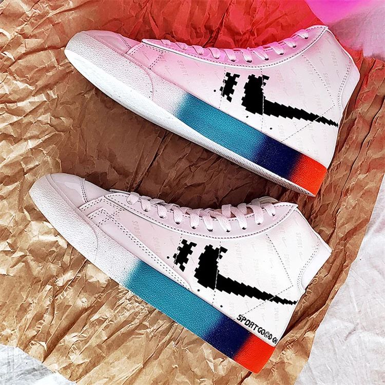 Designer men famous brands sport shoes men 2021 men sneakers casual shoes Walking Style Shoes, White
Designer men famous brands sport shoes men 2021 men sneakers casual shoes Walking Style Shoes, White