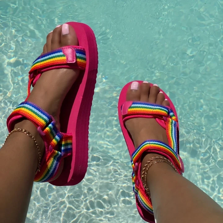 Wholsale New Arrival Ribbon adjustable colorlful beach shoes Platform low Heels women Sandals
Wholsale New Arrival Ribbon adjustable colorlful beach shoes Platform low Heels women Sandals