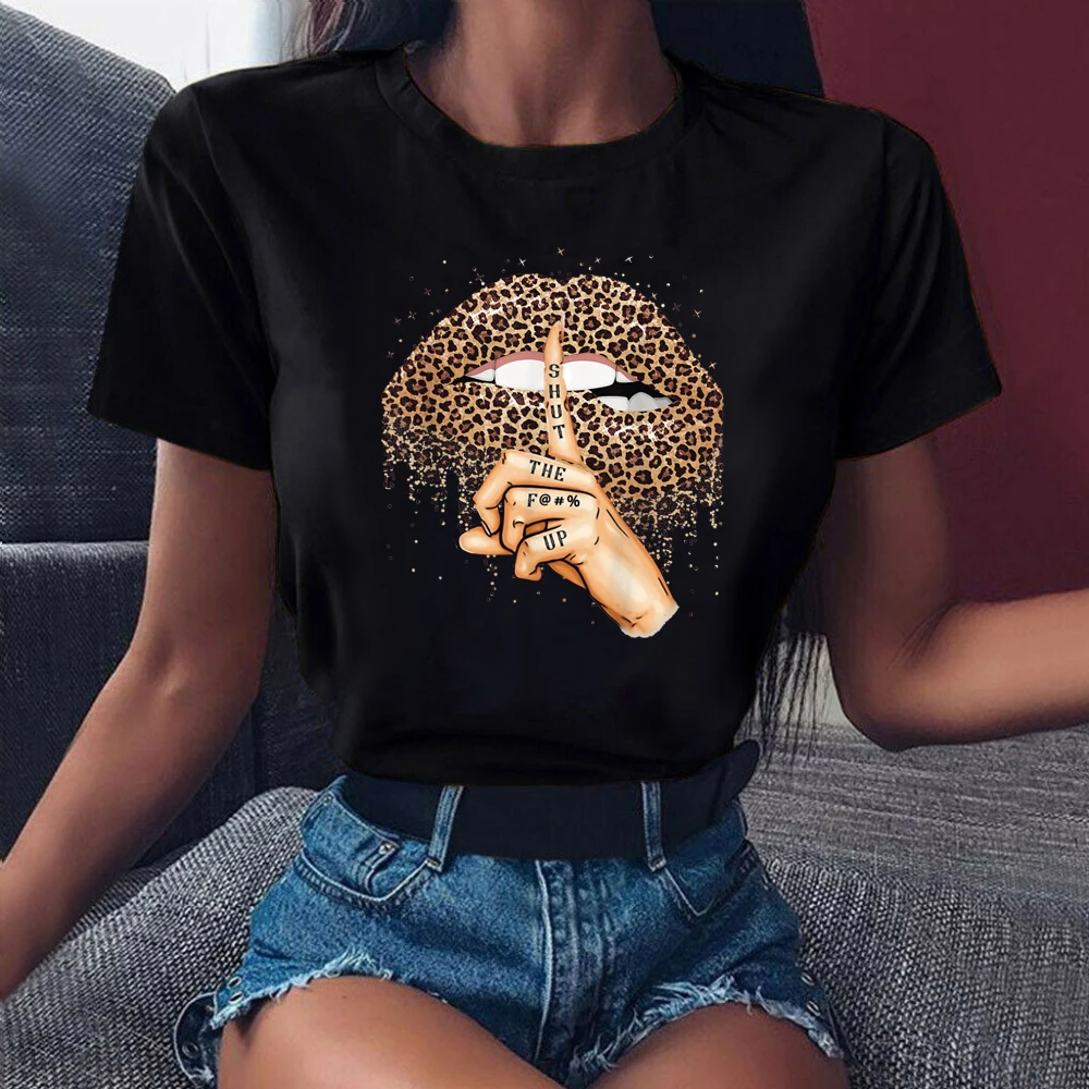 Summer Fashion Shirt Lips Leopard Graphic T Shirt Women Tops Base O-neckBlack Tees Kiss Leopard Lip Funny Girls Tshirt
Summer Fashion Shirt Lips Leopard Graphic T Shirt Women Tops Base O-neckBlack Tees Kiss Leopard Lip Funny Girls Tshirt