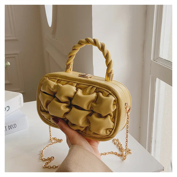 2022 pu leather crossbody bags women chain female shoulder handbags mini purses travel cross body bag
2022 pu leather crossbody bags women chain female shoulder handbags mini purses travel cross body bag