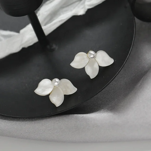 Korean trend 2021 fashion crystal geometric tassel drop shell jewelry for women S925 Sterling silver butterfly earrings, Nature
Korean trend 2021 fashion crystal geometric tassel drop shell jewelry for women S925 Sterling silver butterfly earrings, Nature