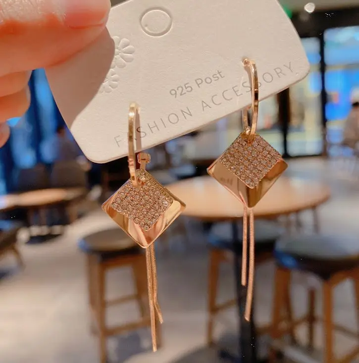 s925 silver post geometric square full diamond tassel earrings female long earrings high sense earrings
s925 silver post geometric square full diamond tassel earrings female long earrings high sense earrings