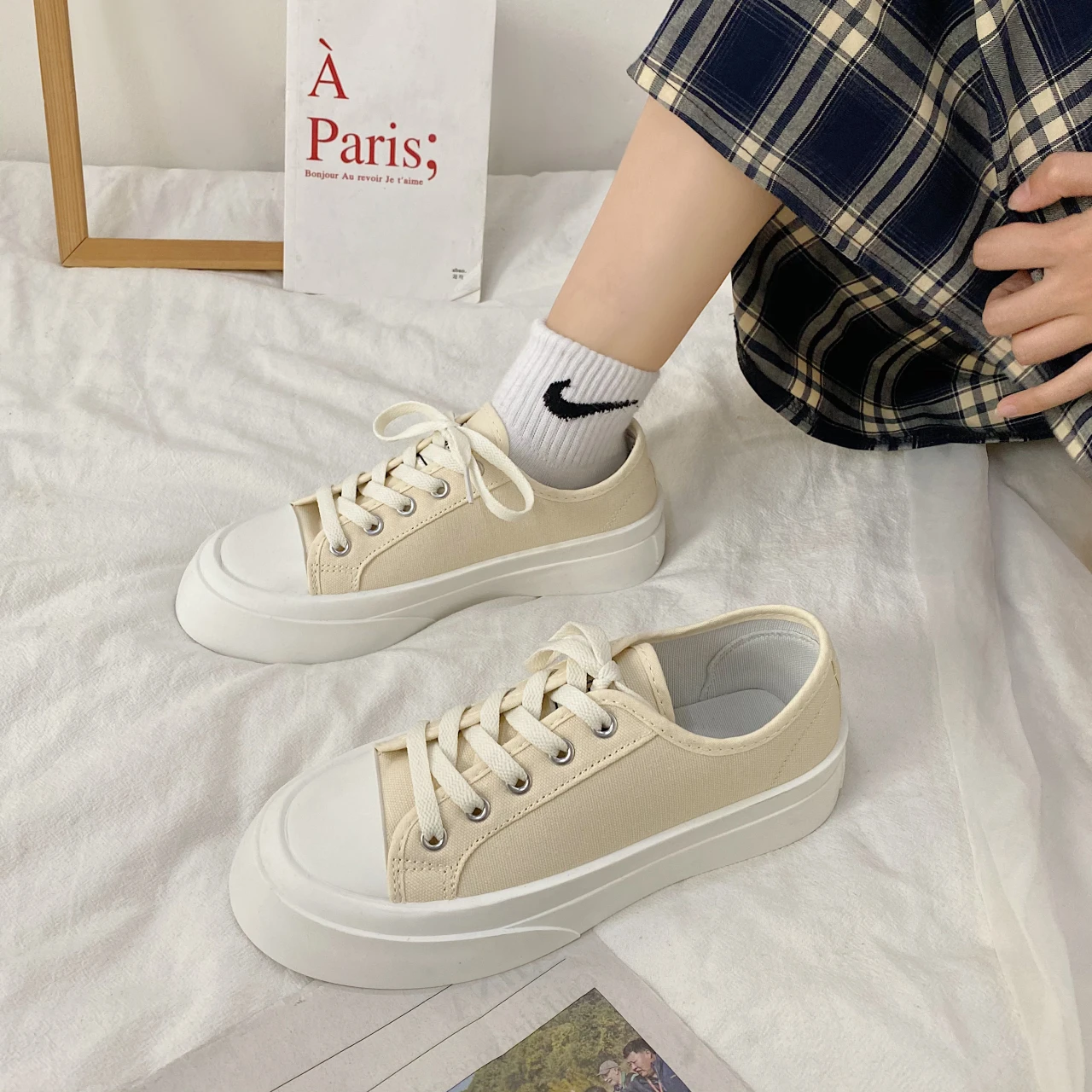 Autumn 2021 Chunky Sneakers Women Lolita Flat Platform Vintage Casual Footwear Round Toe Tennis Japanese Casual Shoes Female
Autumn 2021 Chunky Sneakers Women Lolita Flat Platform Vintage Casual Footwear Round Toe Tennis Japanese Casual Shoes Female