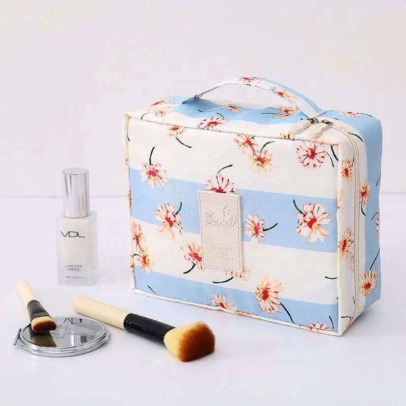 Custom Eco Friendly Print Cosmetic Organizer bag Women Canvas Makeup Brush Bag with Handle 
Custom Eco Friendly Print Cosmetic Organizer bag Women Canvas Makeup Brush Bag with Handle