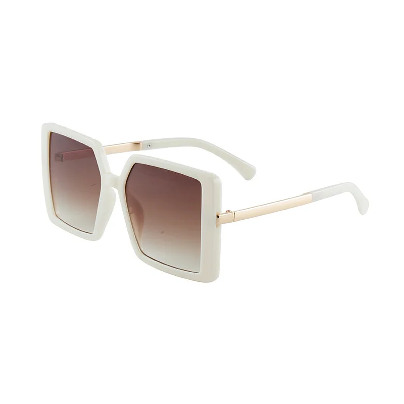 MJ-0333 European And American Fashion Against The Blue Light Personality Of Men And Women Lovers Square Vintage Sunglasses 2021
MJ-0333 European And American Fashion Against The Blue Light Personality Of Men And Women Lovers Square Vintage Sunglasses 2021
