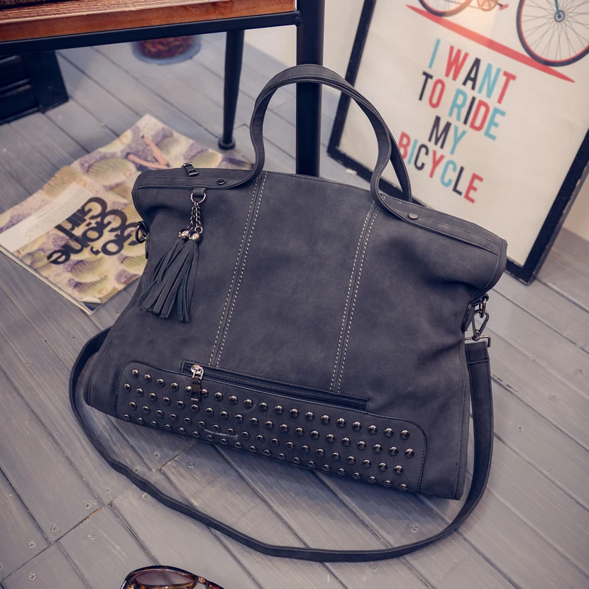 Women Handbag Rivet Vintage PU Leather Fashion Tassel Messenger Bag Women Shoulder Large Top-Handle Bags Travel Bag, Picture color
Women Handbag Rivet Vintage PU Leather Fashion Tassel Messenger Bag Women Shoulder Large Top-Handle Bags Travel Bag, Picture color