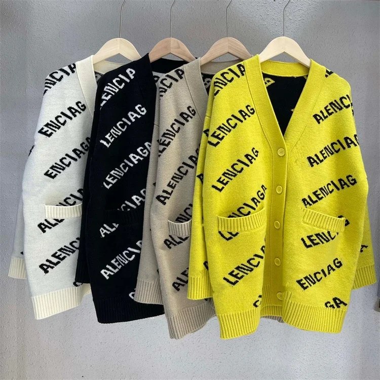OUDINA New LOGO Letters Single-breasted Jacket Women Custom Knit Wool Sweater Knitted Cardigan, Black/white/beige/green/pink/green
OUDINA New LOGO Letters Single-breasted Jacket Women Custom Knit Wool Sweater Knitted Cardigan, Black/white/beige/green/pink/green
