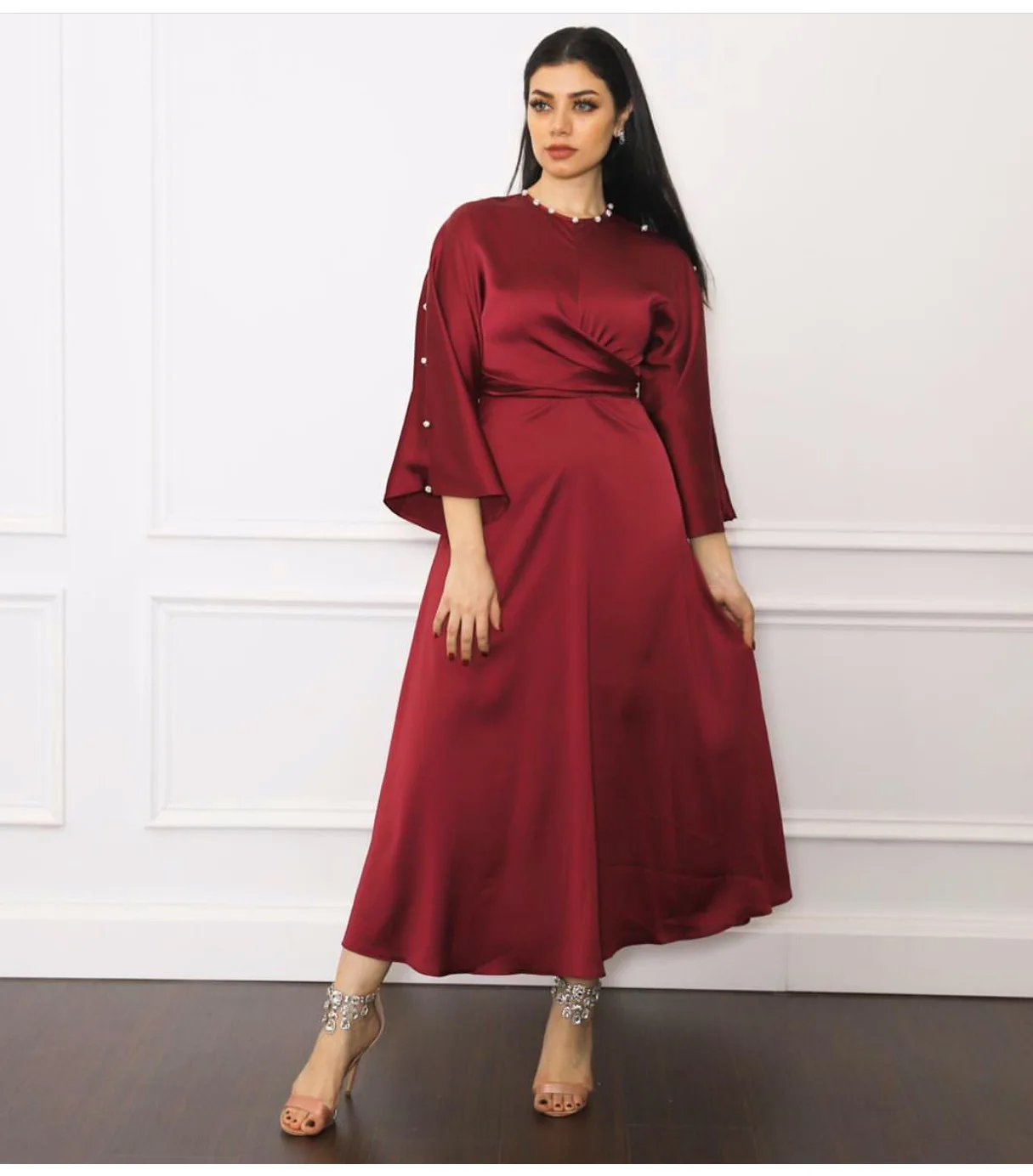 Latest Design Middle East Dubai Women Ramadan Solid Color Satin Ruffle Sleeve Long Muslim Dress
Latest Design Middle East Dubai Women Ramadan Solid Color Satin Ruffle Sleeve Long Muslim Dress