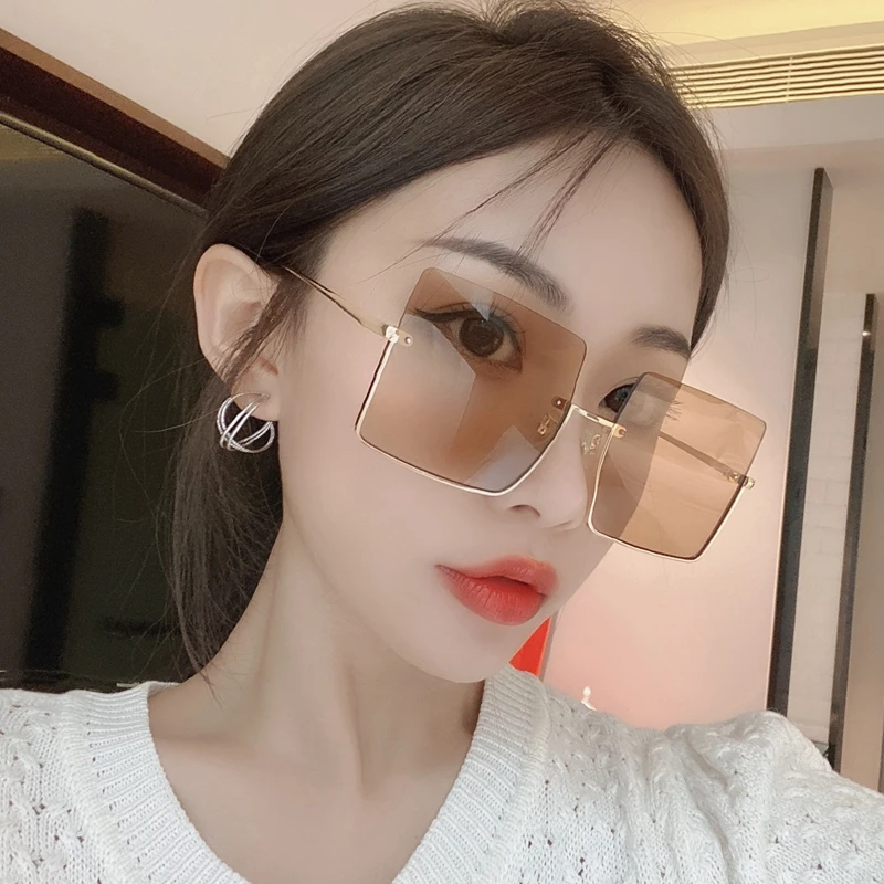 The same style of Sunglasses Metal half-frame retro-square Sunglasses Female Douyin Little Red Book Glasses, Mix color
The same style of Sunglasses Metal half-frame retro-square Sunglasses Female Douyin Little Red Book Glasses, Mix color