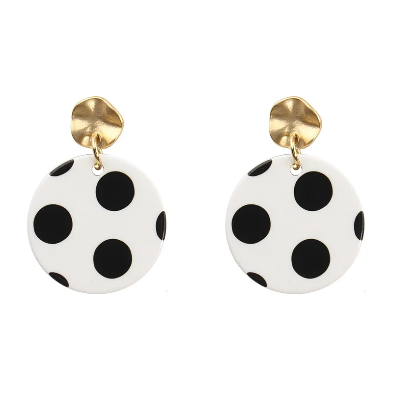 Fashion Real Gold Plated Resin Spot Coin Pendant Earrings Acrylic Round Pendant Earring For Women
Fashion Real Gold Plated Resin Spot Coin Pendant Earrings Acrylic Round Pendant Earring For Women