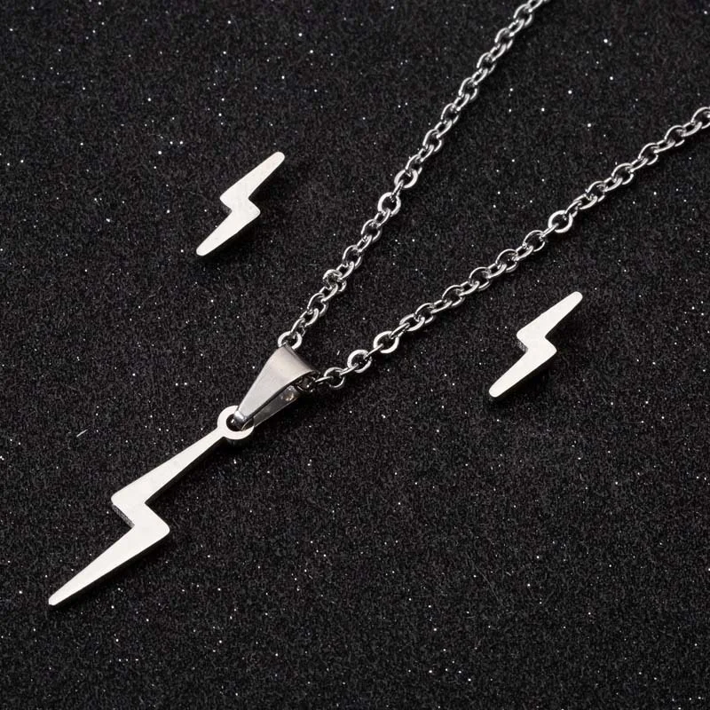 Factory Direct Supply Stainless Steel Simple Lightning Jewelry Set Necklace Earring Fashion Women Lightning Jewelry, White, gold 
Factory Direct Supply Stainless Steel Simple Lightning Jewelry Set Necklace Earring Fashion Women Lightning Jewelry, White, gold