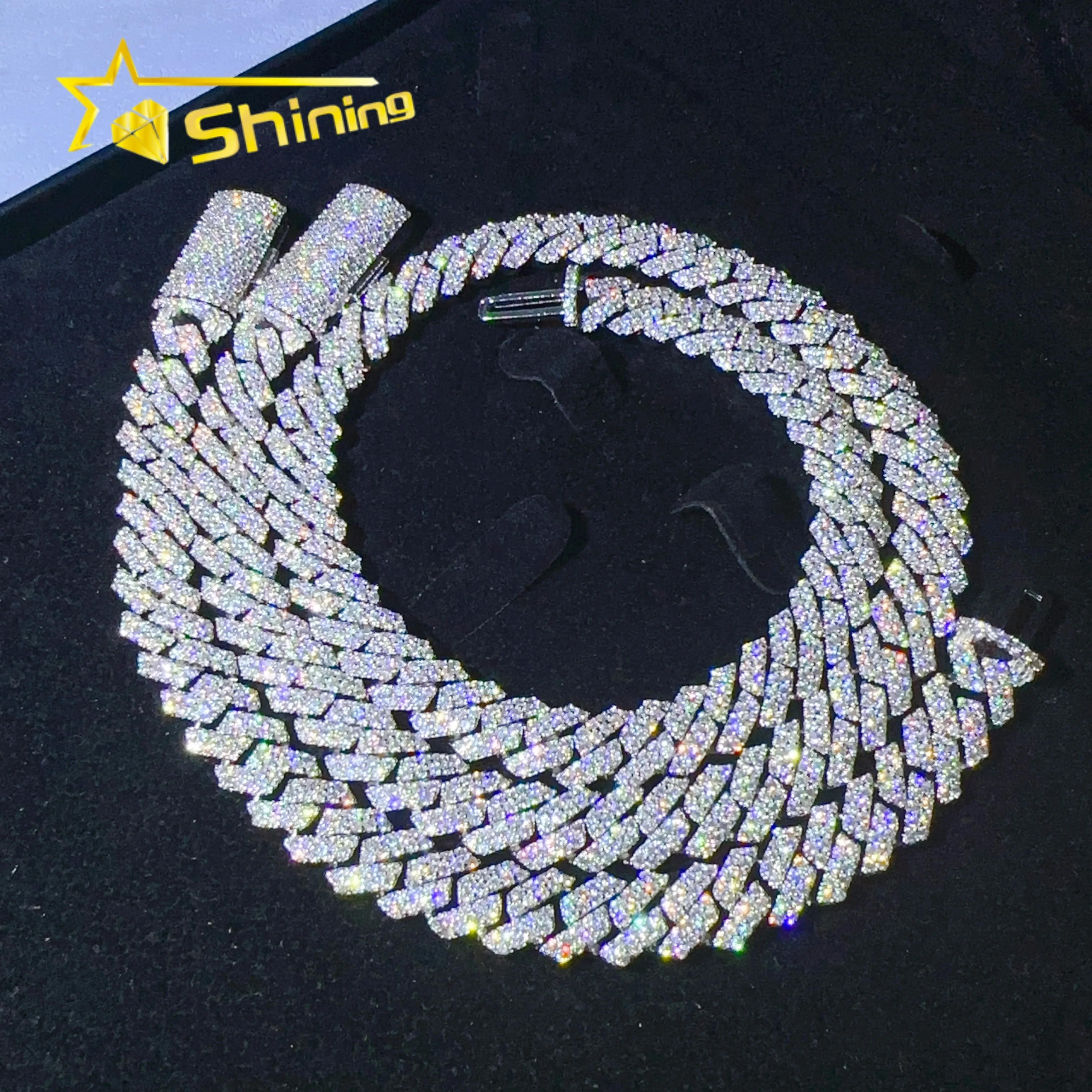 Fashion jewelry men iced out cuban link chains long clasp moissanite cuban necklace 925 silver pendant necklace
Fashion jewelry men iced out cuban link chains long clasp moissanite cuban necklace 925 silver pendant necklace