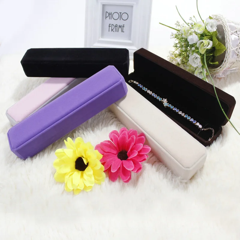 Lovely Bracelet Jewelry Gift Box Packaging Rectangle Velvet Carrying Case Holder Storage Package Display Boxes for Jewellery
Lovely Bracelet Jewelry Gift Box Packaging Rectangle Velvet Carrying Case Holder Storage Package Display Boxes for Jewellery