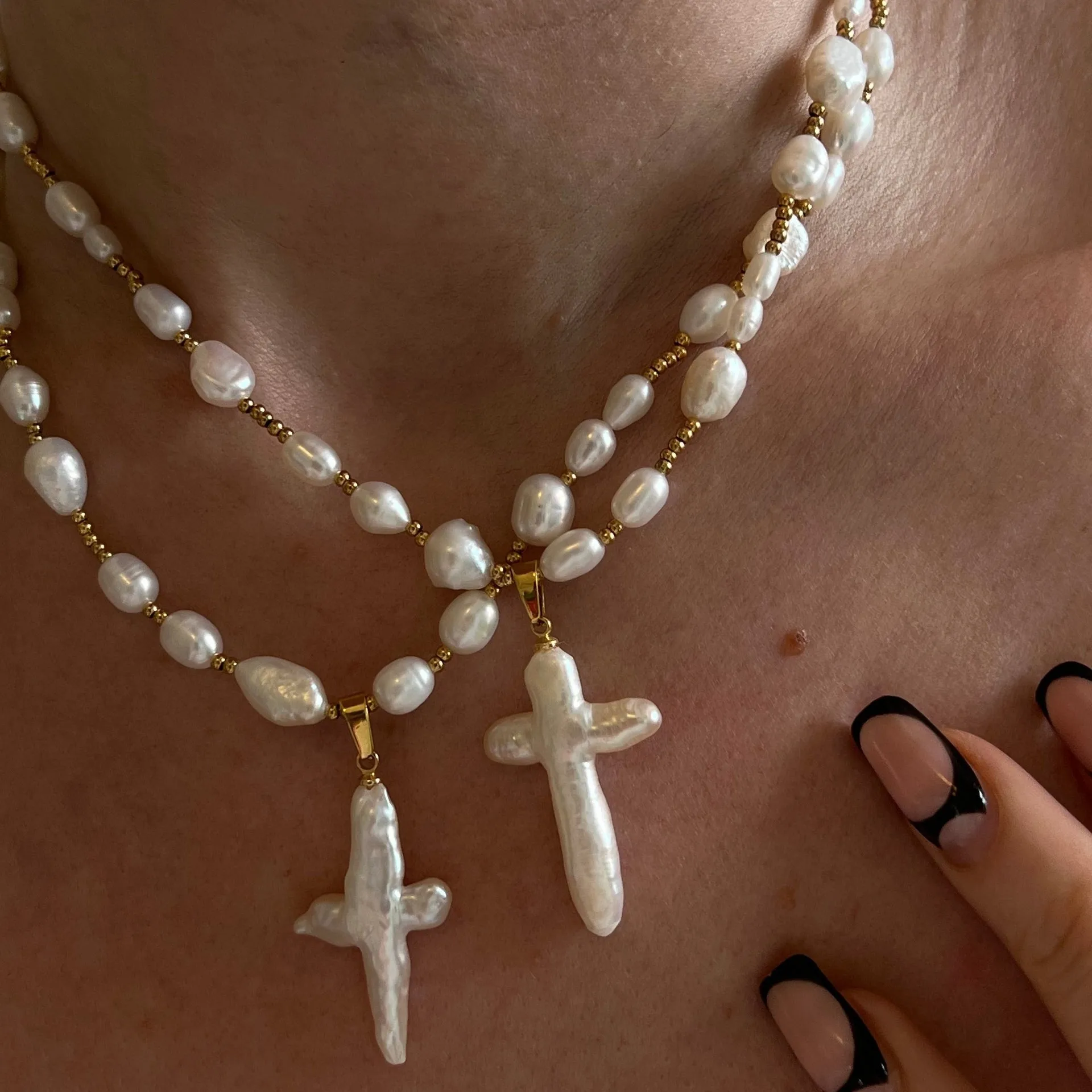 Fashion Custom Shell Vintage Baroque Pearl Beaded Cross Pendent Necklace For Women Jewelry
Fashion Custom Shell Vintage Baroque Pearl Beaded Cross Pendent Necklace For Women Jewelry