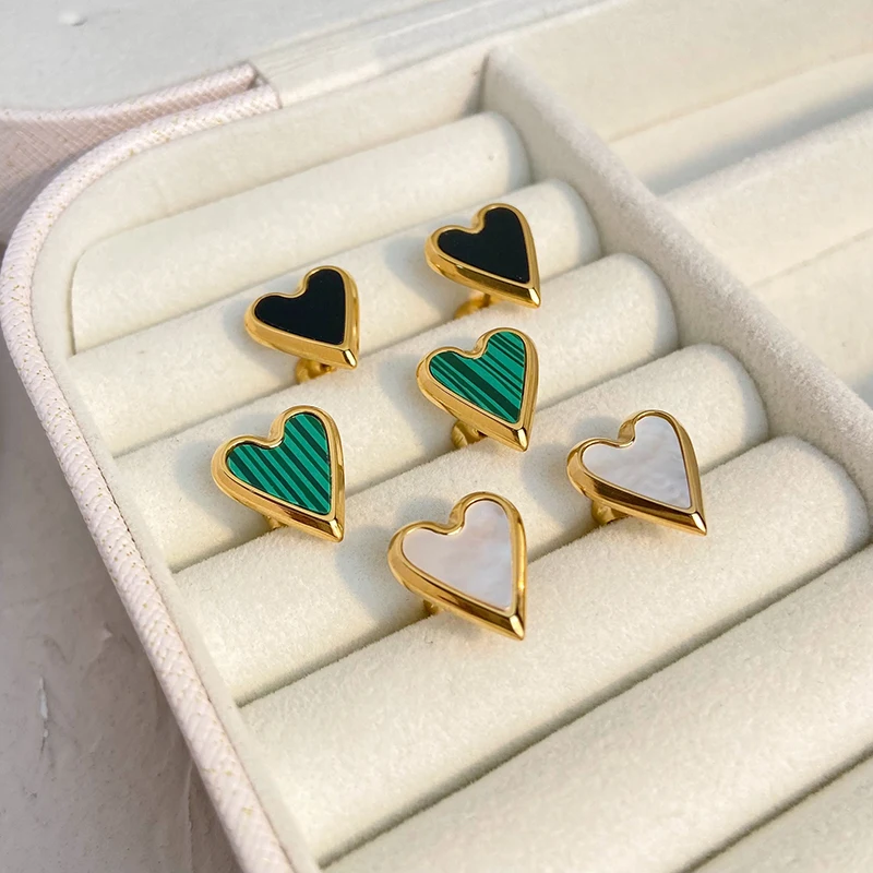 Natural stone white shellfish malachite love earrings Fashion jewelry Stainless steel gold-plated heart shaped earrings
Natural stone white shellfish malachite love earrings Fashion jewelry Stainless steel gold-plated heart shaped earrings