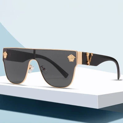 2021 new unique oversized sunglasses one piece plastic metal designer shades clear women men retro sun glasses UV400
2021 new unique oversized sunglasses one piece plastic metal designer shades clear women men retro sun glasses UV400