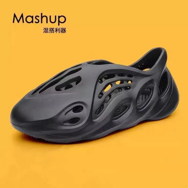 2021 Latest Customized Unisex Designer Slippers Yezi Slippers Men foam runner Slippers
2021 Latest Customized Unisex Designer Slippers Yezi Slippers Men foam runner Slippers