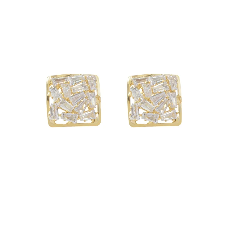 ED63399 Korean fashion gold plated women jewelry crystal diamond square stud earrings
ED63399 Korean fashion gold plated women jewelry crystal diamond square stud earrings