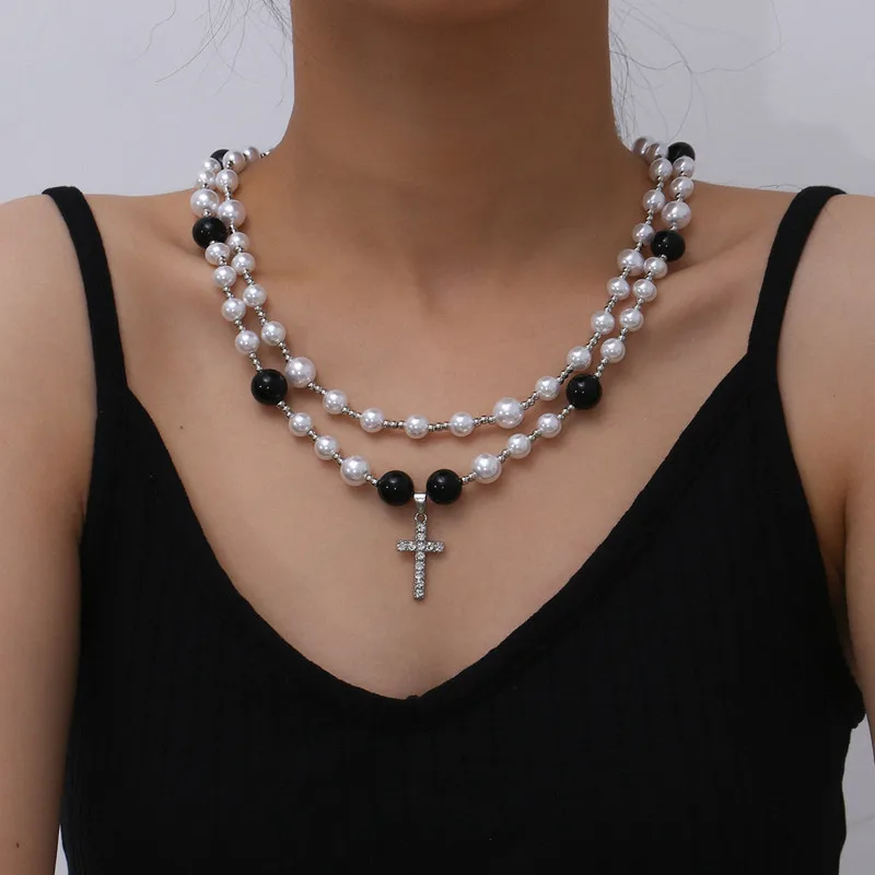 Hip Hop Stainless Steel Diamond Cross Necklace Fashion Geometric Contrast Color Imitation Pearl Necklace
Hip Hop Stainless Steel Diamond Cross Necklace Fashion Geometric Contrast Color Imitation Pearl Necklace
