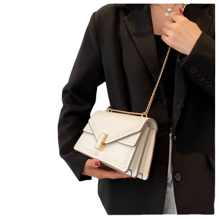 The new unique fashion wild shoulder diagonal chain of small Lady shoulder messenger bags
The new unique fashion wild shoulder diagonal chain of small Lady shoulder messenger bags