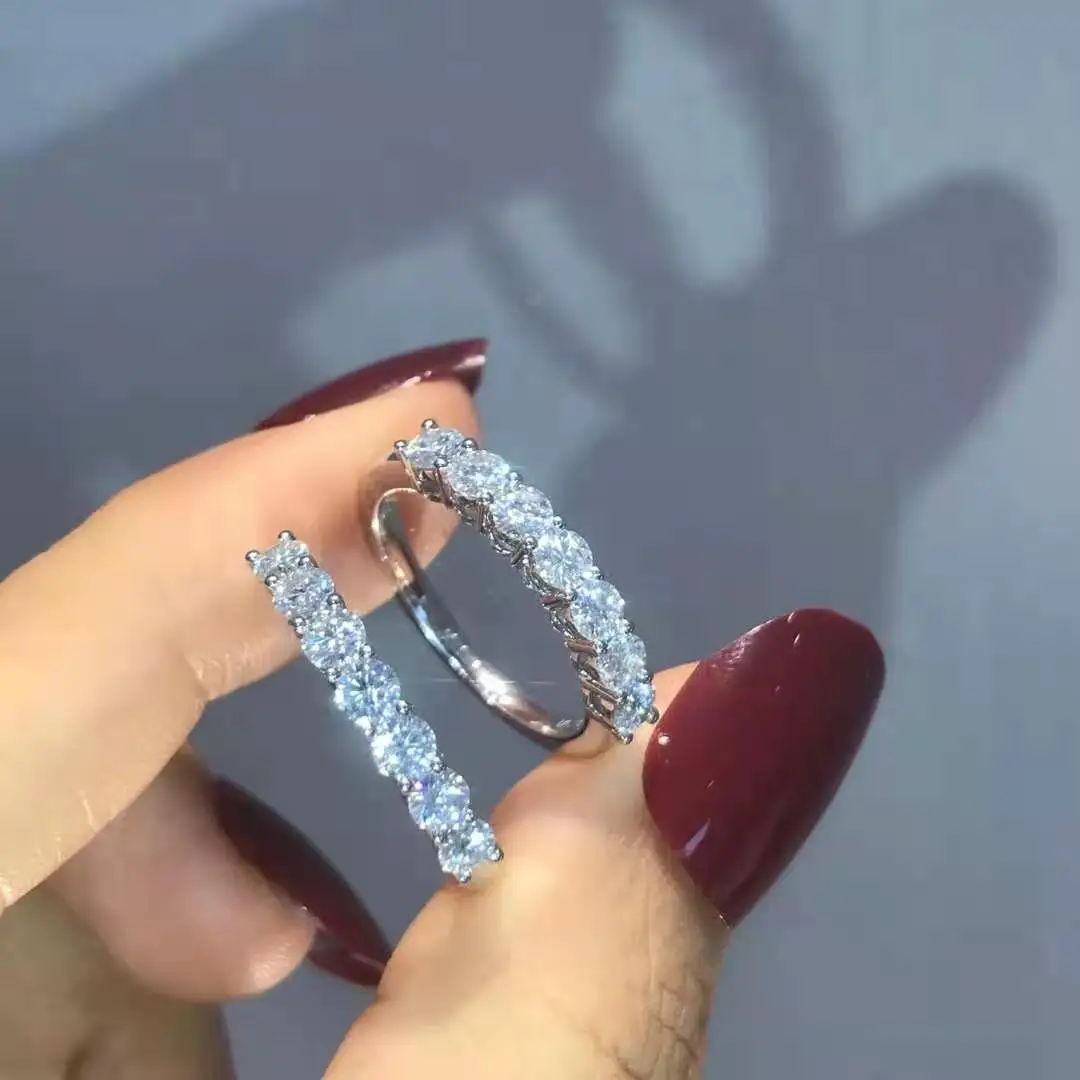 High Quality White Gold Plated 925 Sterling Silver 0.7ct Moissanite Engagement Rings weddings for women
High Quality White Gold Plated 925 Sterling Silver 0.7ct Moissanite Engagement Rings weddings for women