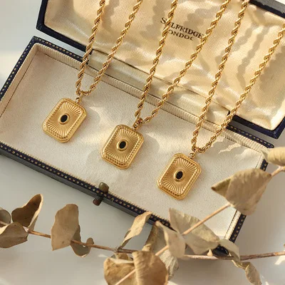 Vintage High Quality Titanium Steel Geometric Texture Black Acrylic Necklace Stainless Steel Tags Necklace For Women
Vintage High Quality Titanium Steel Geometric Texture Black Acrylic Necklace Stainless Steel Tags Necklace For Women