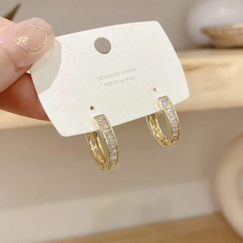 Barlaycs 18K Gold Plated Luxury Copper Hoop Earrings Zircon Sterling Silver 925 Jewellery Earrings For Women Gift Fine Jewelry
Barlaycs 18K Gold Plated Luxury Copper Hoop Earrings Zircon Sterling Silver 925 Jewellery Earrings For Women Gift Fine Jewelry