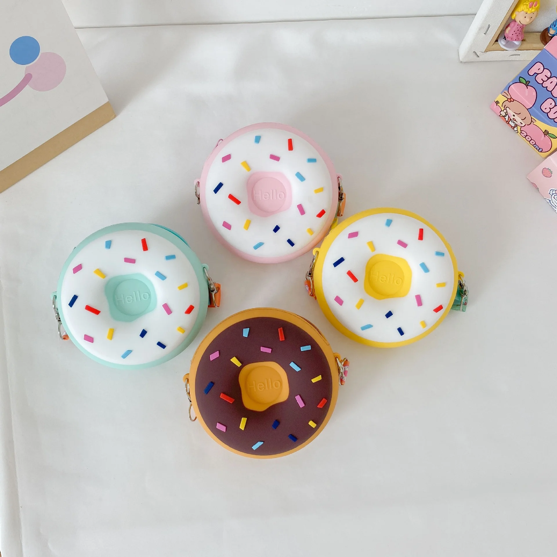 Autumn and winter new fashion bags Kids fashion cute silicone round bag Versatile one-shoulder cross-body bag
Autumn and winter new fashion bags Kids fashion cute silicone round bag Versatile one-shoulder cross-body bag