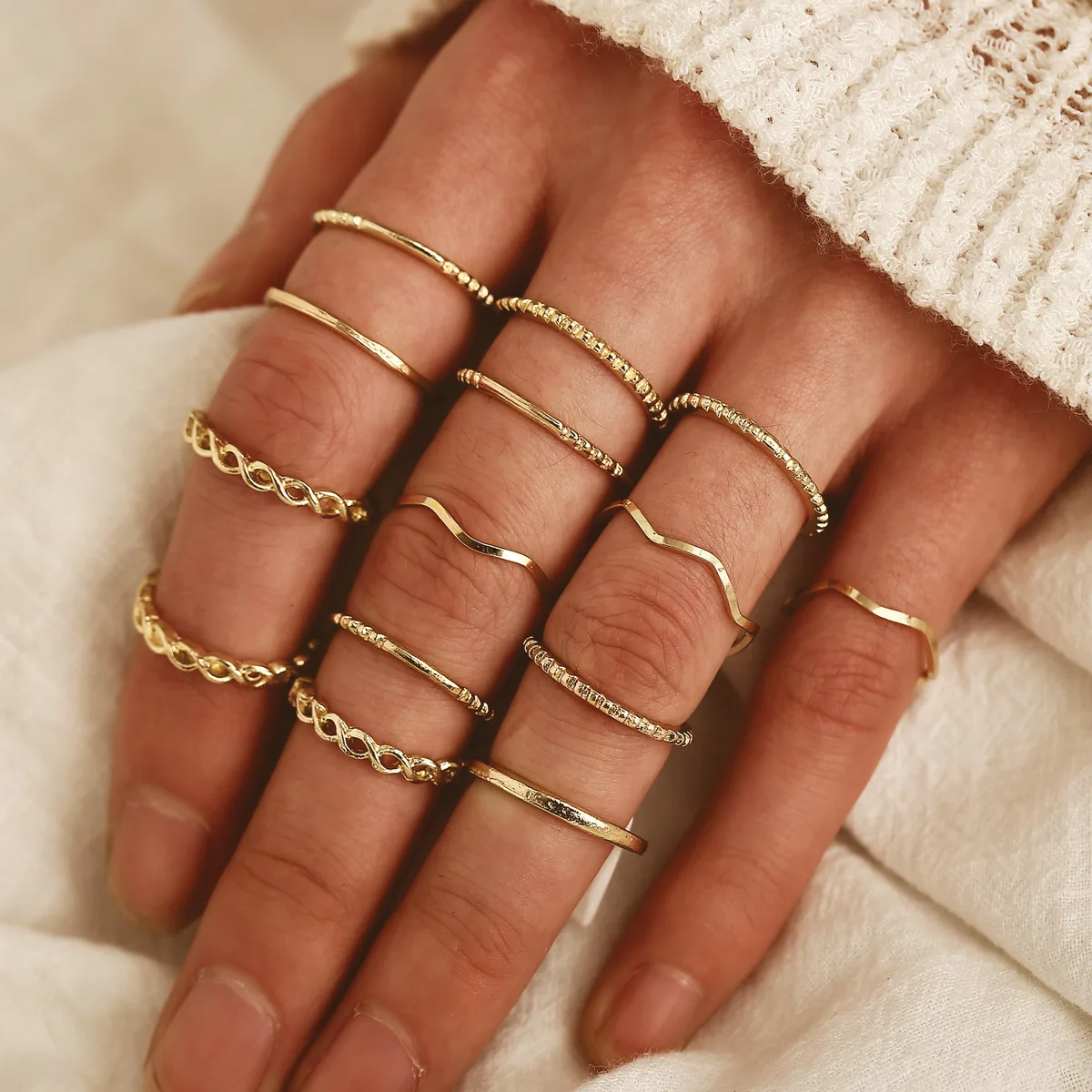 14 Pieces/Set Simple Popular Ring Set Alloy Gold Plated Twisted Irregular Hot Selling Jewelry
14 Pieces/Set Simple Popular Ring Set Alloy Gold Plated Twisted Irregular Hot Selling Jewelry