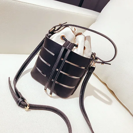 High quality wholesale hot-selling designer bag hollow-carved design chic shoulder bucket bag women hand bag
High quality wholesale hot-selling designer bag hollow-carved design chic shoulder bucket bag women hand bag