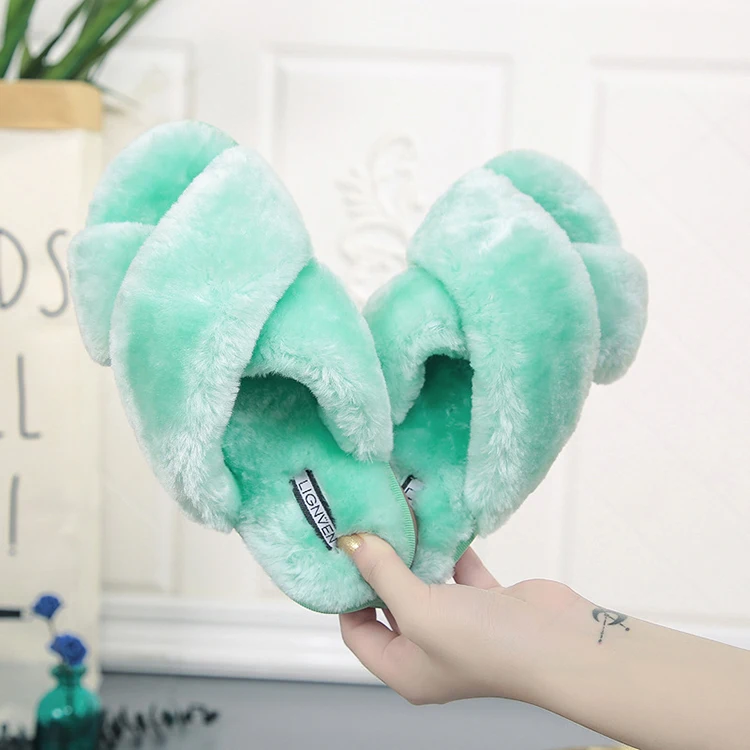 Jtfur Vegan Fur Cross Slippers Indoor Bedroom Soft Faux Winter Warm Fur Slides Slippers for Women, Customized color
Jtfur Vegan Fur Cross Slippers Indoor Bedroom Soft Faux Winter Warm Fur Slides Slippers for Women, Customized color