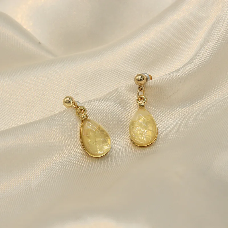 JUHU New retro French small earrings gold zircon inlaid gold-plated earrings metal alloy S925 silver needle jewelry for women
JUHU New retro French small earrings gold zircon inlaid gold-plated earrings metal alloy S925 silver needle jewelry for women