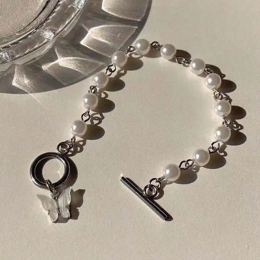 Direct Deal simple retro Charm Butterfly Pendant Bracelet Alloy Jewelry Glass Pearl Bracelet, Gold,silver
Direct Deal simple retro Charm Butterfly Pendant Bracelet Alloy Jewelry Glass Pearl Bracelet, Gold,silver