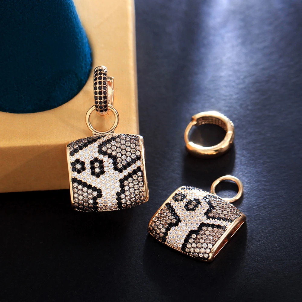 Special Design Cubic Zirconia Brass Metal Ear Jewelry Pendant Drop Big Leopard Print Earrings for Women Party
Special Design Cubic Zirconia Brass Metal Ear Jewelry Pendant Drop Big Leopard Print Earrings for Women Party