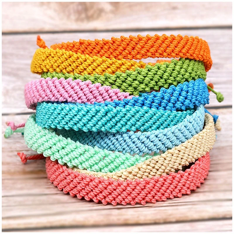Factory spot wholesale Wax rope hand-woven bracelet simple trend women beach bracelet.
Factory spot wholesale Wax rope hand-woven bracelet simple trend women beach bracelet.
