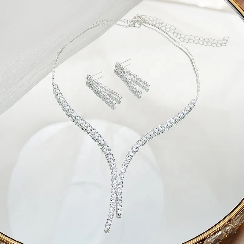 Versatile Simple Set Bright Temperament Zircon Necklace Earring Set Bridal Wedding Jewelry
Versatile Simple Set Bright Temperament Zircon Necklace Earring Set Bridal Wedding Jewelry