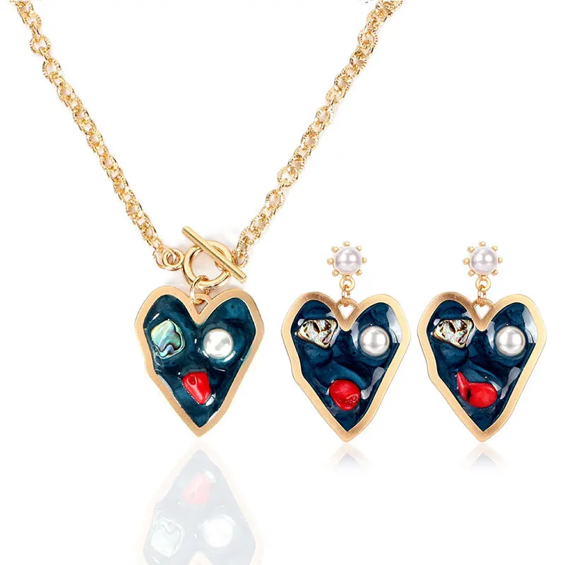 New Arrival Heart Jewelry Set Simple Love Heart Baroque Pearl Necklace Blue Enamel Heart Pendant Necklace for Valentine's Day, Picture color
New Arrival Heart Jewelry Set Simple Love Heart Baroque Pearl Necklace Blue Enamel Heart Pendant Necklace for Valentine's Day, Picture color