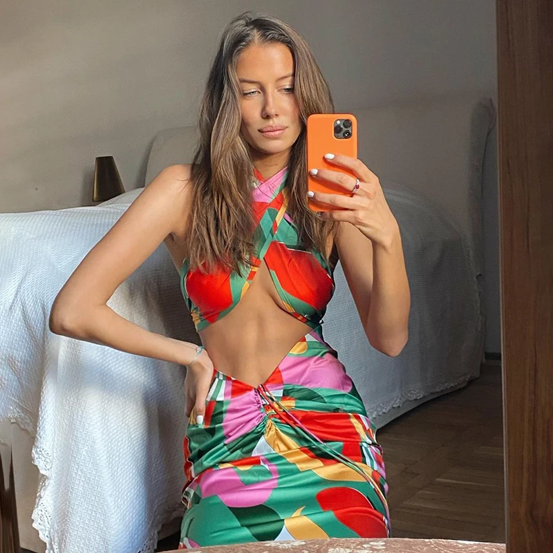 Bomblook M21DS124 Multi-Color Print Women Two Piece Set 2021 New Arrival Sexy Cross Halter Crop Top Stacked Skinny Skirt Set
Bomblook M21DS124 Multi-Color Print Women Two Piece Set 2021 New Arrival Sexy Cross Halter Crop Top Stacked Skinny Skirt Set