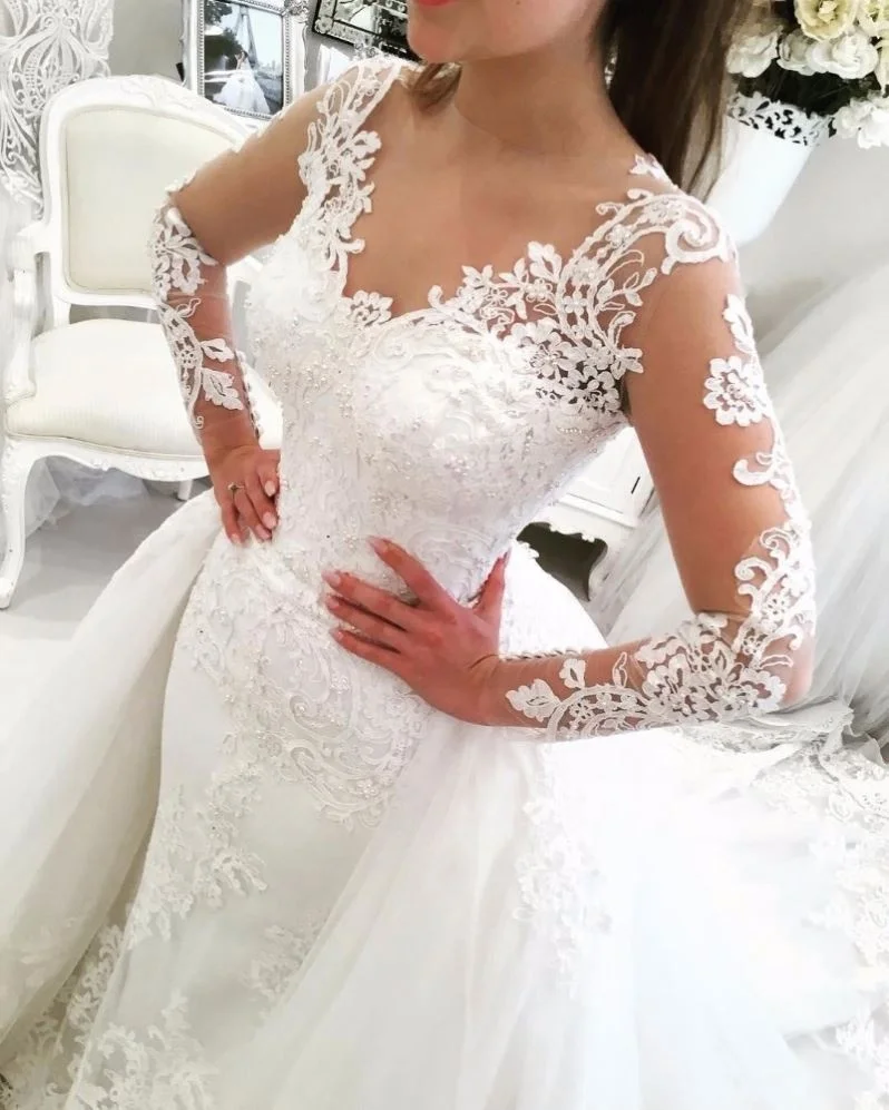 2021 Long Sleeve Wedding Dress Women Dresses Mermaid Bridal Gown with Overskirt and Heavy Lace Appliques, Customized
2021 Long Sleeve Wedding Dress Women Dresses Mermaid Bridal Gown with Overskirt and Heavy Lace Appliques, Customized