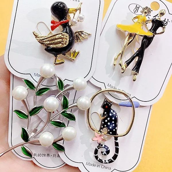 PUSHI Fashion Jewelry Trendy Fashion Alloy Rhinestone Butterfly Large Flower Brooch Mixed Animal Brooch Pin Female Geometry
PUSHI Fashion Jewelry Trendy Fashion Alloy Rhinestone Butterfly Large Flower Brooch Mixed Animal Brooch Pin Female Geometry