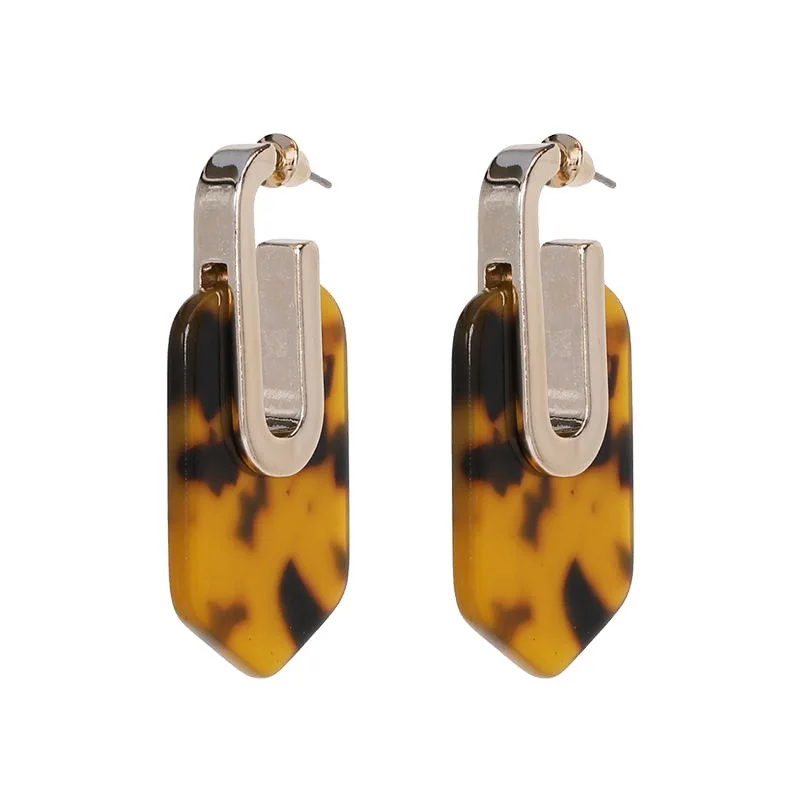 Vintage Unisex Jewelry Big Square Acrylic Resin Drop Earrings U Shaped Amber Pattern Acrylic Stud Earrings
Vintage Unisex Jewelry Big Square Acrylic Resin Drop Earrings U Shaped Amber Pattern Acrylic Stud Earrings