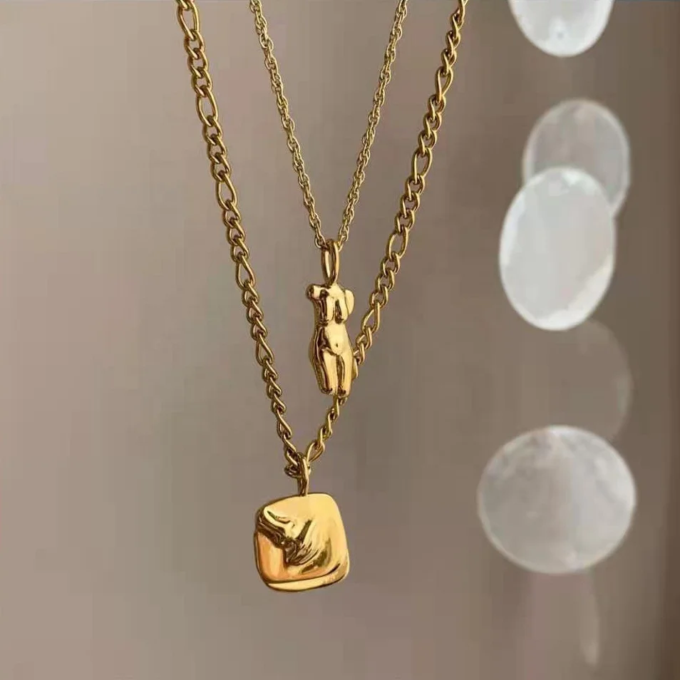 2022 New Canadian Designer Abstract Body & Face Pendant 18k Gold Plating Chain Necklace
2022 New Canadian Designer Abstract Body & Face Pendant 18k Gold Plating Chain Necklace