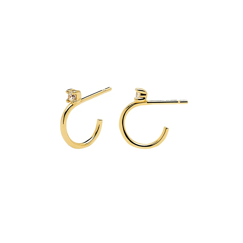 S925 Sterling Silver Personality C-shaped Semicircle Solitaire Diamond Stud Earrings
S925 Sterling Silver Personality C-shaped Semicircle Solitaire Diamond Stud Earrings