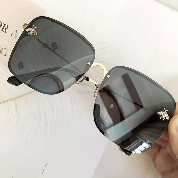 Lesbian Women Sunglasses Fashion Glasses Little Bee Square Retro Sunglasses, Custom colors
Lesbian Women Sunglasses Fashion Glasses Little Bee Square Retro Sunglasses, Custom colors