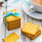 Professional manufacturers supply biscuit milk crispy soda biscuit
