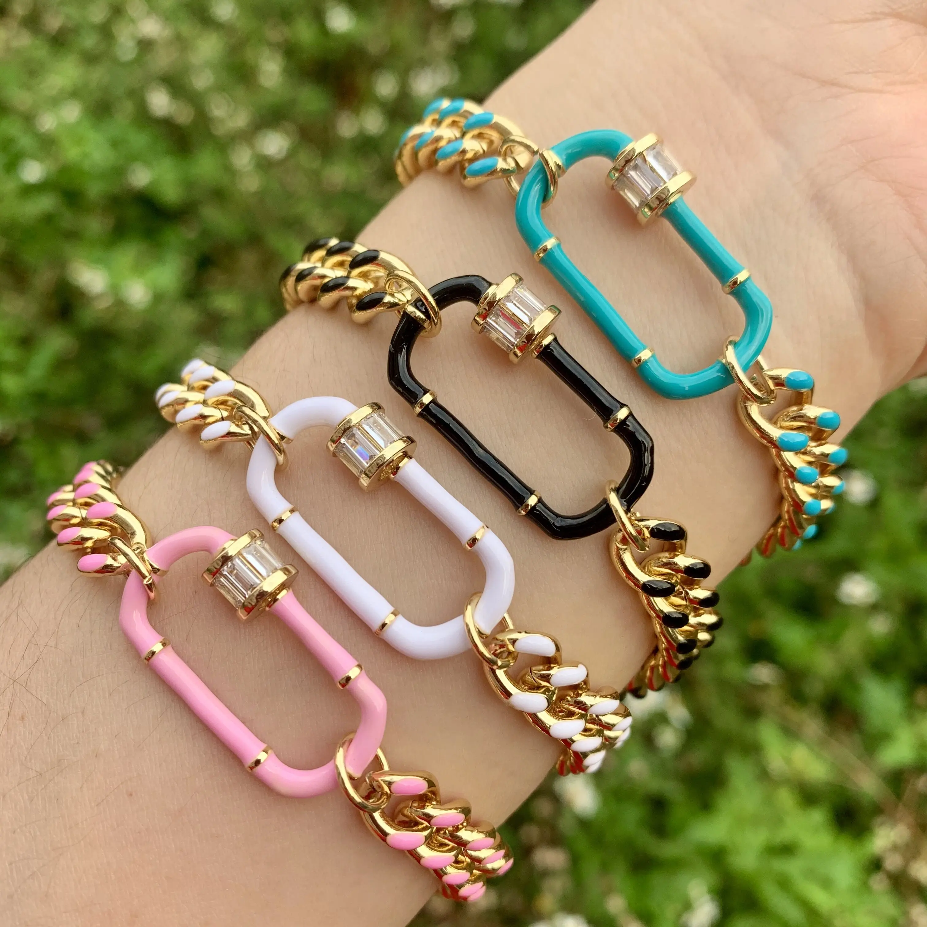 LS-B1803 Rainbow color chain bracelet cz charm bracelet oval clasp charm pendant bracelet for Mother's Day gifts
LS-B1803 Rainbow color chain bracelet cz charm bracelet oval clasp charm pendant bracelet for Mother's Day gifts