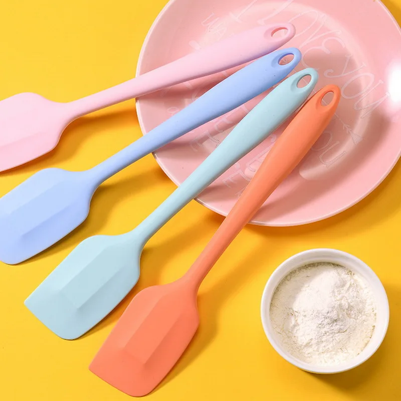 Small heat-resistant kitchen silicone baking snowflakes cream spatula cake tools, As picture
Small heat-resistant kitchen silicone baking snowflakes cream spatula cake tools, As picture